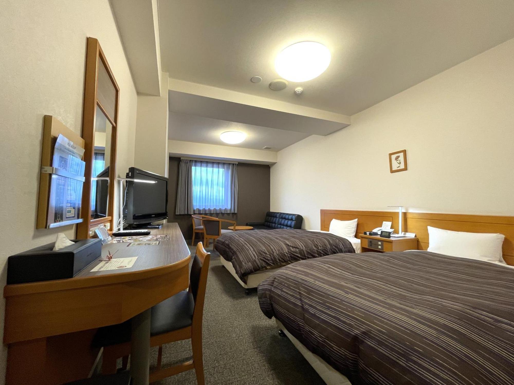 Hotel Route-Inn Niihama מראה חיצוני תמונה