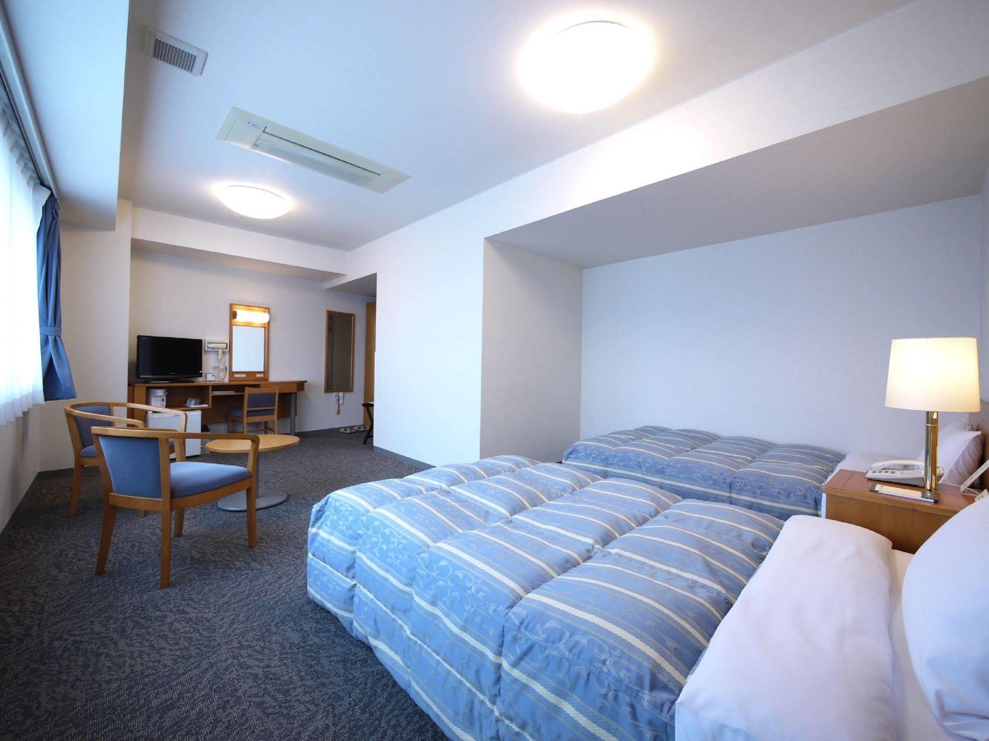 Hotel Route-Inn Niihama מראה חיצוני תמונה